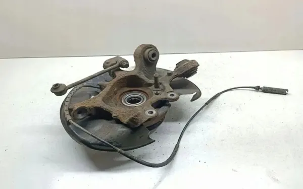 Suporte de roda traseiro direito OEM 6761580 - Usado image 4