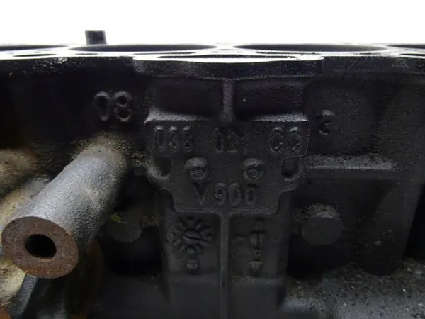 Motorblock nedre del OEM 038021CC för 1.9 TDI image 6