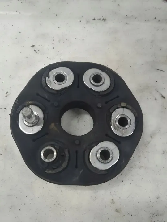 Connecteur d'arbre de transmission BMW E60 image 2