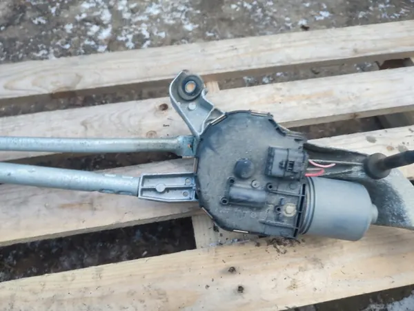 Etupyyhkijämoottori Mercedes W204 OEM 0390241843 image 3