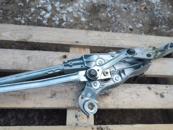 Etupyyhkijämoottori Mercedes W204 OEM 0390241843 image 6