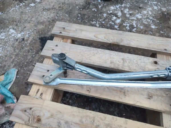 Etupyyhkijämoottori Mercedes W204 OEM 0390241843 image 7