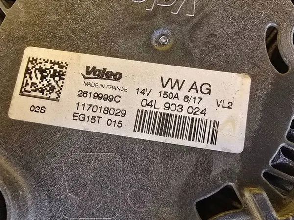 Audi A5 2.0 TDI Vaihtovirtageneraattori 04L903024 image 8
