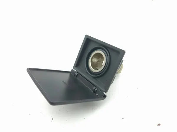 Nissan 350Z 2004 Framtändaruttag OEM AMD213892 image 4