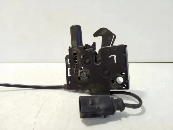Audi E-Tron konepeltilukko OEM 4KE823509 - Käytetty image 3