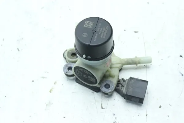 Pompe AdBlue OEM F01C070012 pour VW Crafter II 2.0 BiTDI image 2