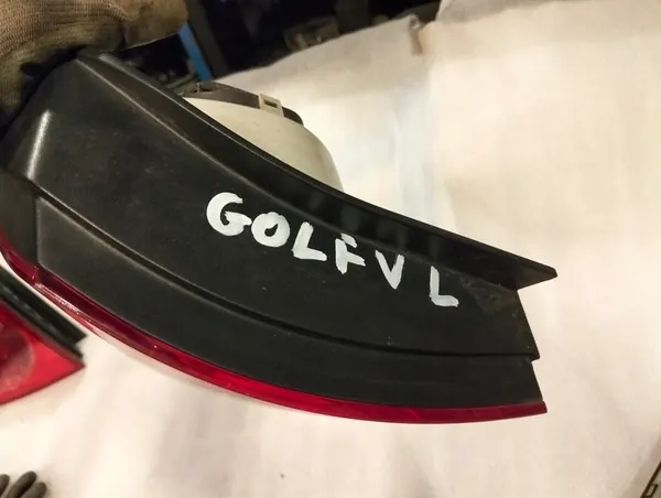 Golf V HB Höger eller vänster bakljus image 6