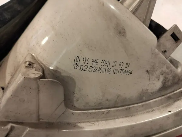 Golf V HB Höger eller vänster bakljus image 7