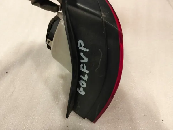 Golf V HB Höger eller vänster bakljus image 9