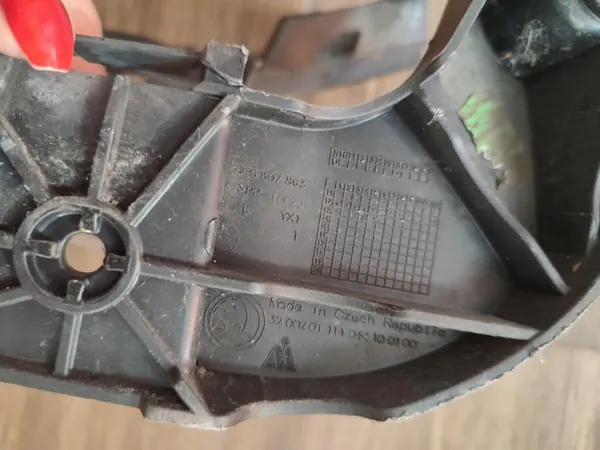 SKODA OCTAVIA III HB Deslizamento de Para-choque Traseiro Esquerdo 5E5807863 image 3