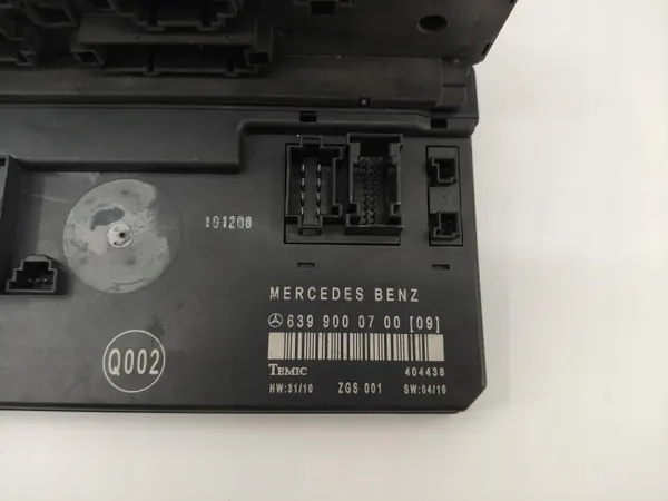Caixa de fusíveis OEM 6399000700 para Mercedes Vito W639 image 5