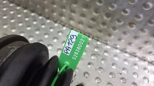 Fram vänster halvaxel OEM S26380021 - Begagnad image 6