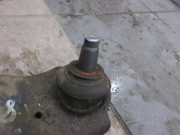 Suzuki Alto 09-14 etujousipalkki OEM image 3