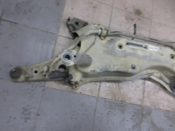 Suzuki Alto 09-14 etujousipalkki OEM image 4
