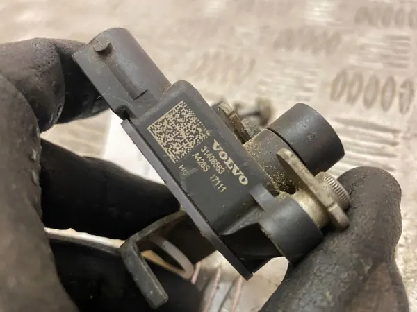 Sensor nível suspensão ar dianteira OEM 31360329 image 3
