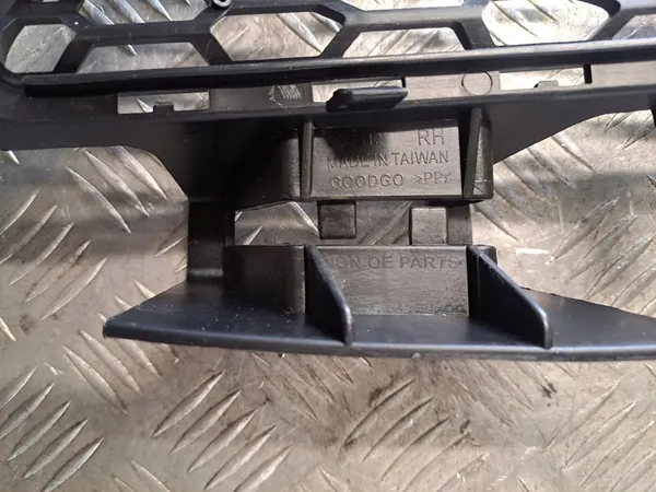 Griglia di ventilazione BMW OE 51118062632, paraurti image 5