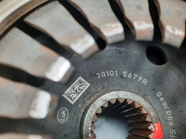 Conjunto de embreagem Opel Vivaro 2016 302052965R image 10