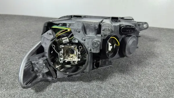 PASSAT CC 07- Oikea Etu Xenon Ajovalot 3C8941752C image 6