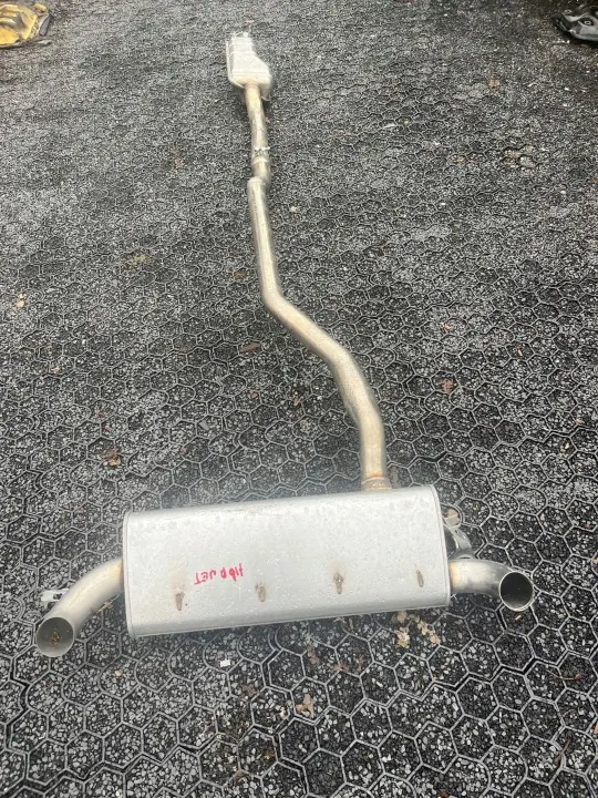 Dodge Hornet Pakoputken vaimennin OEM Dodge hornet wydech image 2
