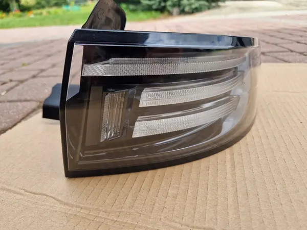 Opel Grandland II Lámpara LED Trasera Derecha OEM image 3