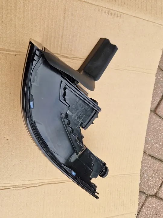 Opel Grandland II Lámpara LED Trasera Derecha OEM image 5