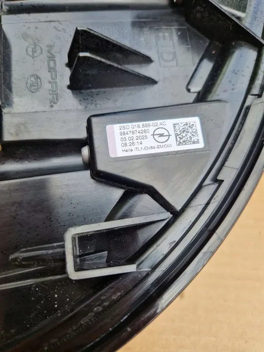 Opel Grandland II Lámpara LED Trasera Derecha OEM image 8