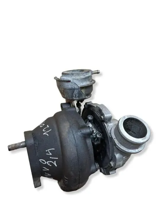 Turbocharger VOLVO S60 I 8653146 2.4L diesel 120kW 2002 image 2