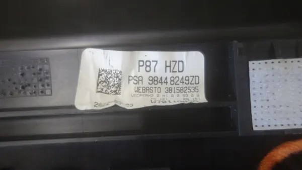 Techo Panorámico Peugeot 3008 OEM 98104891PR - Usado image 5