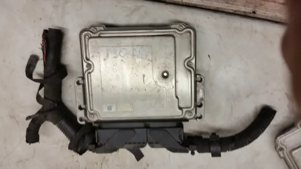 ECU-DATOR FIAT 500L 1.6 JTD 55255373 0281017827 image 4