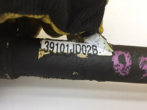 Nissan Qashqai J10 1.6 Vänster Främre Halvaxel image 2