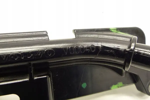 Tube de remplissage d'huile OEM V00040 pour Volvo XC60 II image 3