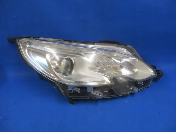 Faros Delantero Derecho Peugeot 2008 I LED 9677810280 image 2