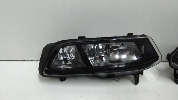 Farol de neblina esquerdo Volkswagen Polo V 6R 6C0941661D image 2