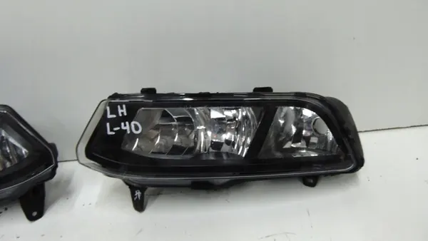 Farol de neblina esquerdo Volkswagen Polo V 6R 6C0941661D image 3