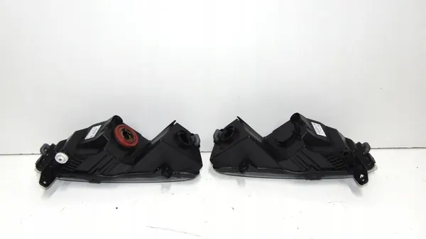 Farol de neblina esquerdo Volkswagen Polo V 6R 6C0941661D image 6