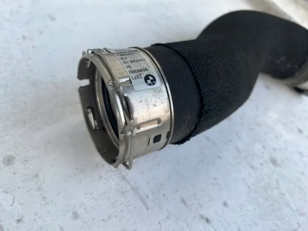 BMW OEM 8599392 Intercoolerrör för B57 Motor image 3