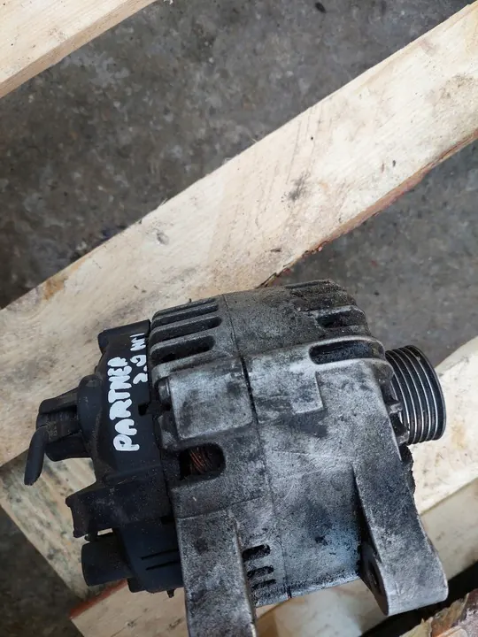 Vaihtovirtageneraattori Renault 1.5 DCI Clio Megane Kangoo image 6