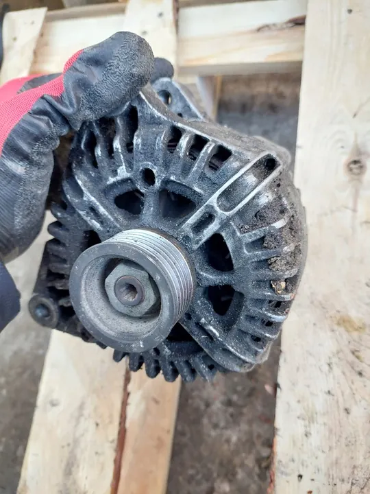 Vaihtovirtageneraattori Renault 1.5 DCI Clio Megane Kangoo image 7