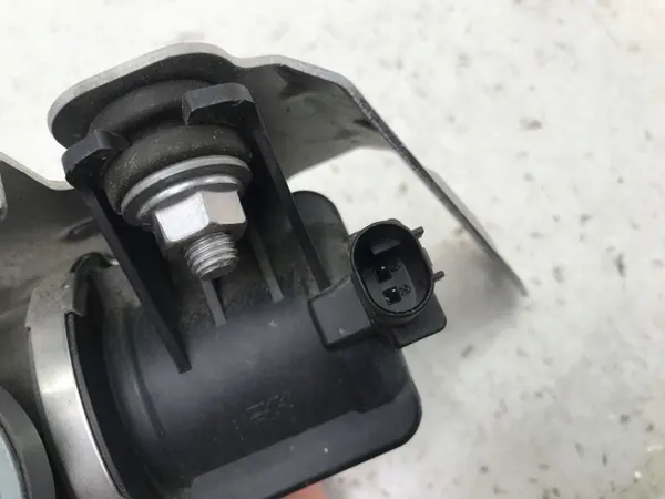 Válvula de corte combustible BMW OEM 9884310 X1 Híbrido image 3