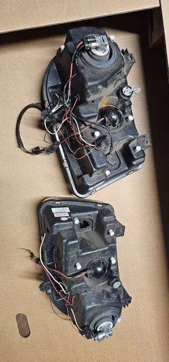 Faróis Chrysler 300C 2005 Pretos image 6