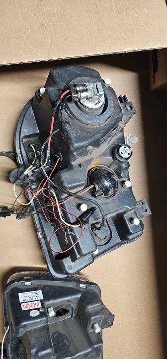 Faróis Chrysler 300C 2005 Pretos image 7