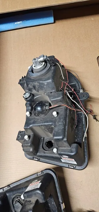 Faróis Chrysler 300C 2005 Pretos image 8