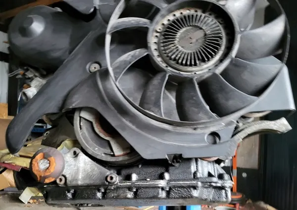 Kokonaismoottori Audi A6 C5 2.5 TDI VW Passat B5 OE image 2