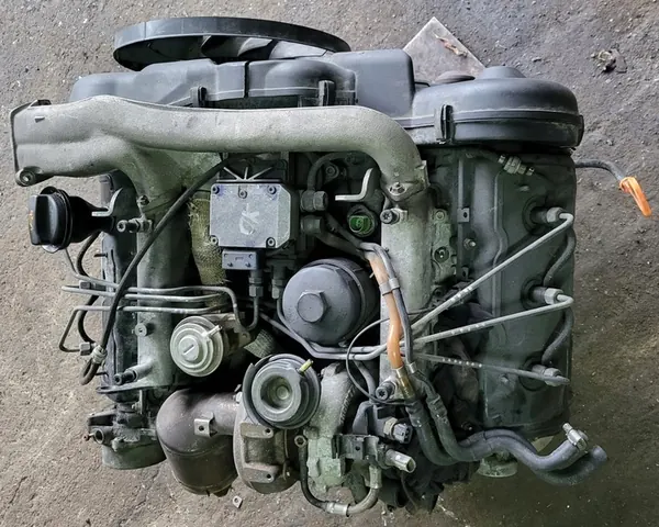 Kokonaismoottori Audi A6 C5 2.5 TDI VW Passat B5 OE image 7