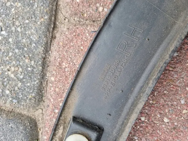 Etupuskuri Nissan Qashqai 07- Oikea image 3