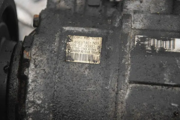 Compressore A/C Audi A4 S4 B8 2009 image 5