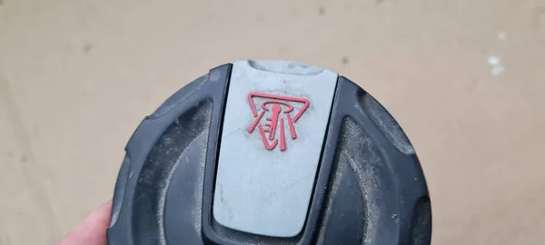 Audi OE 4M0121321K koelvloeistofreservoirdop image 3