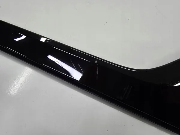 Audi A6 C8 sivuspoileri OEM 4K9854872A oikea image 3