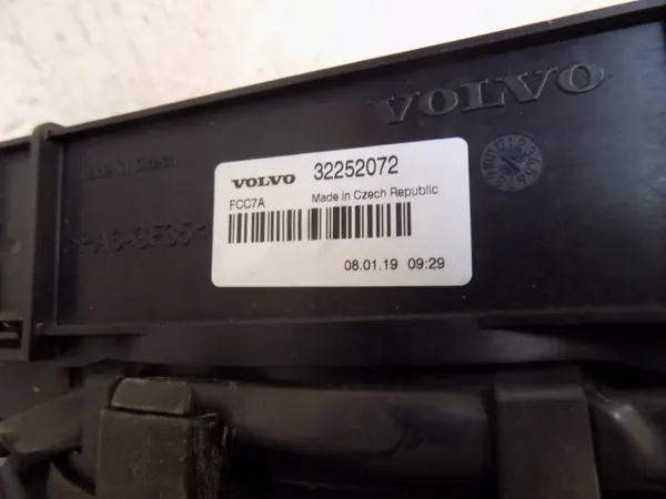 Système de refroidissement batterie Volvo OEM 32252072 image 7