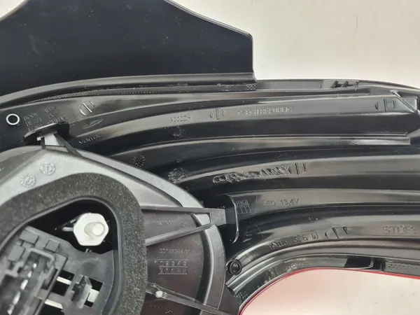 Hella 2SK 354 834-011 Lámpara trasera combinada image 10